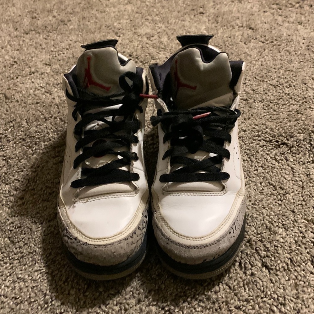 Authentic Jordan’s 3’s Used 6.5Y White, Gray and Bkack